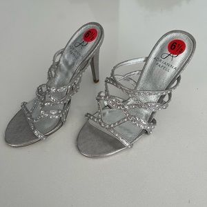 Adrianna Papell high heel shoes sz 6.5